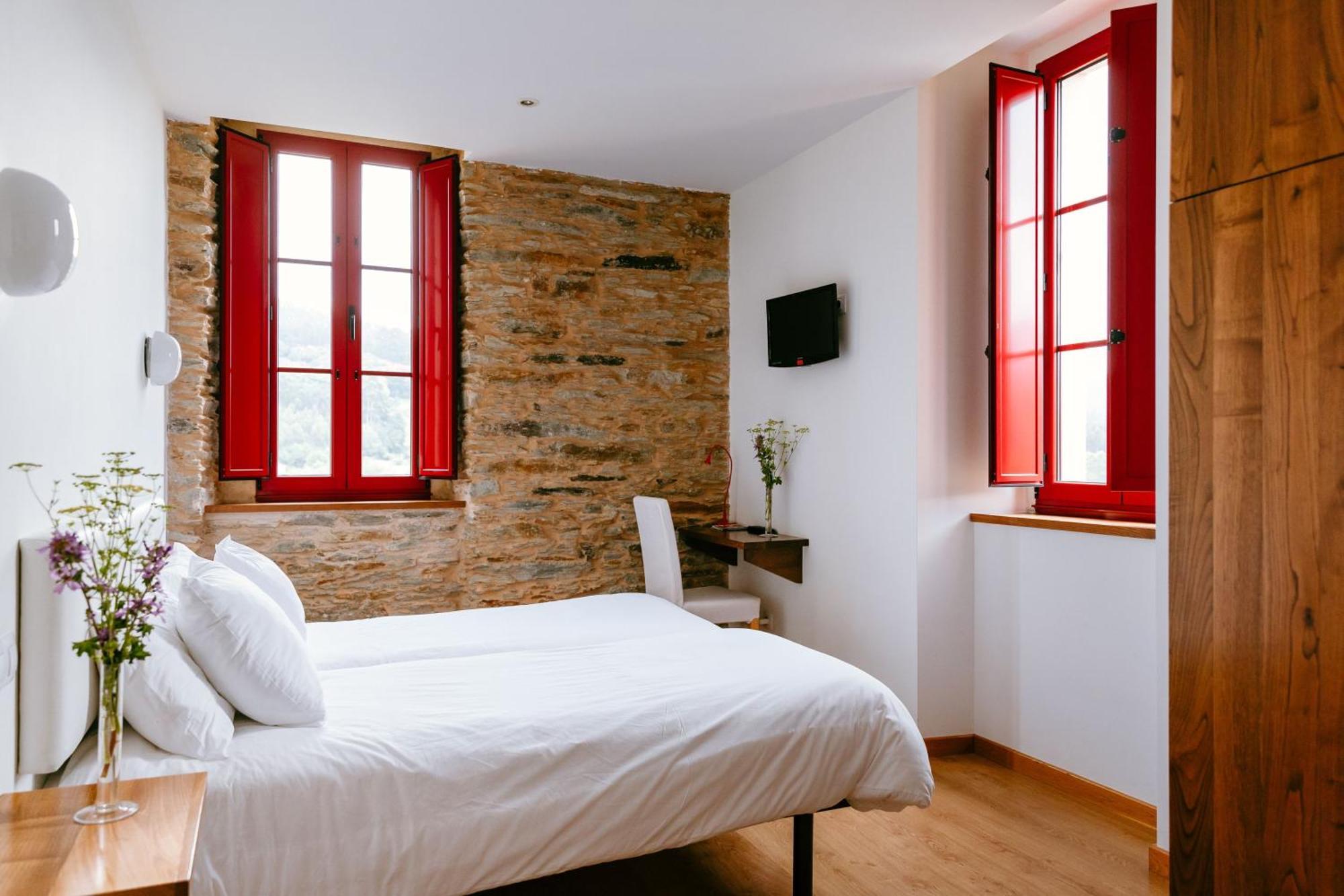 Hotel El Castano Dormilon Santa Marta de Ortigueira Dış mekan fotoğraf